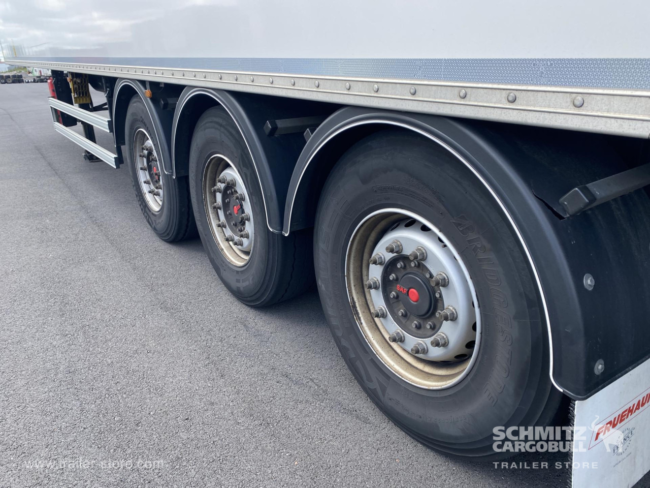 FRUEHAUF Dryfreight Standard - Semi-remorque fourgon: photos 2 FRUEHAUF Dryfreight Standard - Semi-remorque fourgon: photos 2