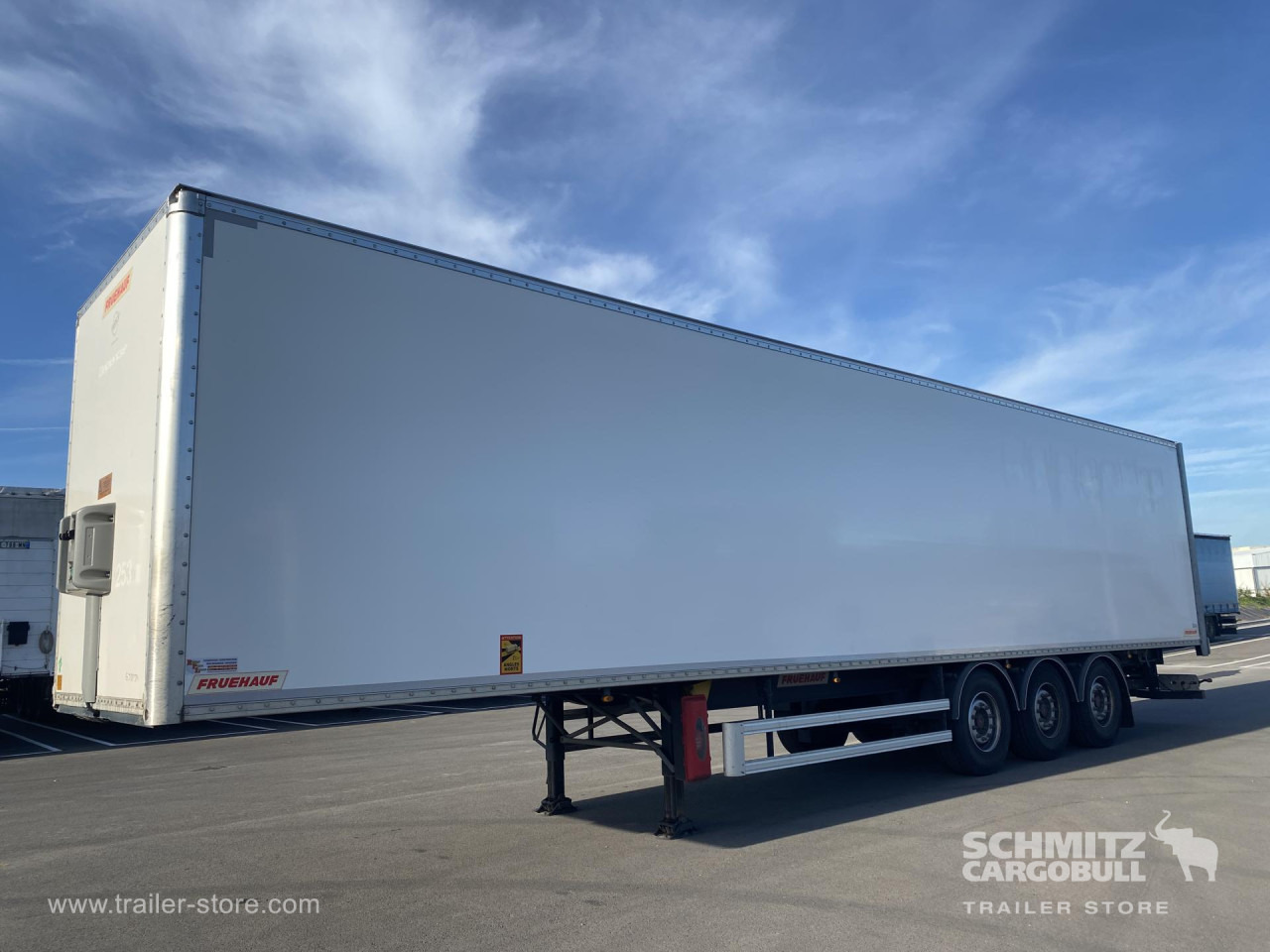 FRUEHAUF Dryfreight Standard - Semi-remorque fourgon: photos 1 FRUEHAUF Dryfreight Standard - Semi-remorque fourgon: photos 1