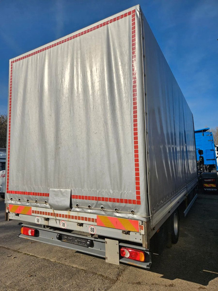 DAF LF 180 7.5 t - Camion à rideaux coulissants: photos 3 DAF LF 180 7.5 t - Camion à rideaux coulissants: photos 3