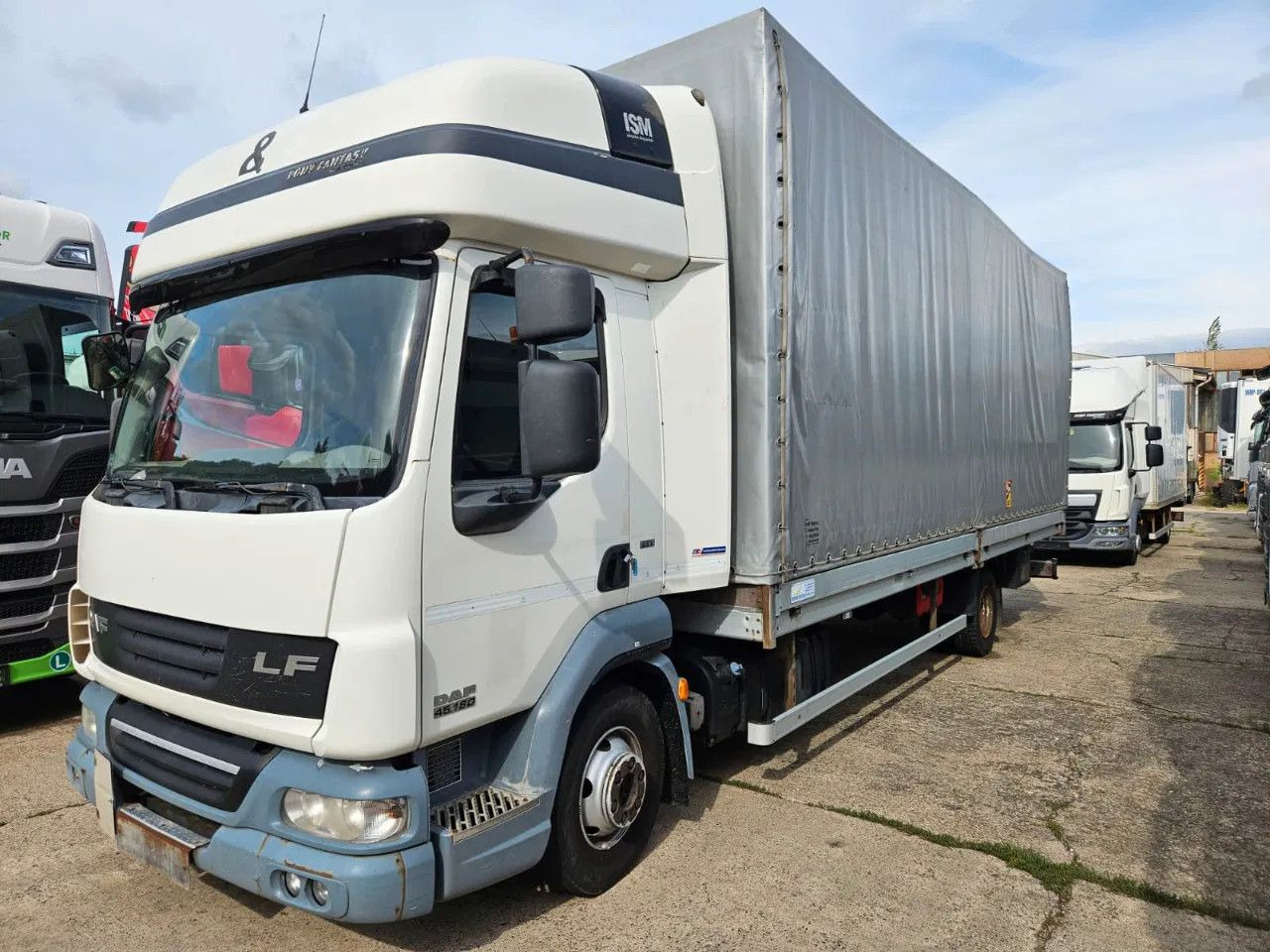 DAF LF 45.180 EEV - More units in stock! - Utilitaire rideaux coulissants (PLSC): photos 1 DAF LF 45.180 EEV - More units in stock! - Utilitaire rideaux coulissants (PLSC): photos 1