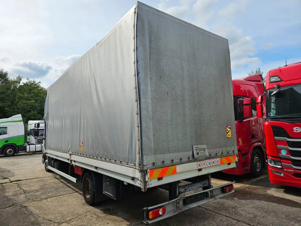 DAF LF 45.180 EEV - More units in stock! - Utilitaire rideaux coulissants (PLSC): photos 4 DAF LF 45.180 EEV - More units in stock! - Utilitaire rideaux coulissants (PLSC): photos 4