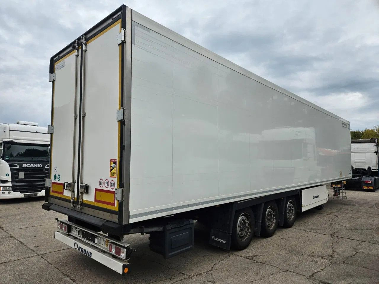 Krone SD Thermo King SLX300i - Lifting axle A - Pallet - Semi-remorque frigorifique: photos 4 Krone SD Thermo King SLX300i - Lifting axle A - Pallet - Semi-remorque frigorifique: photos 4