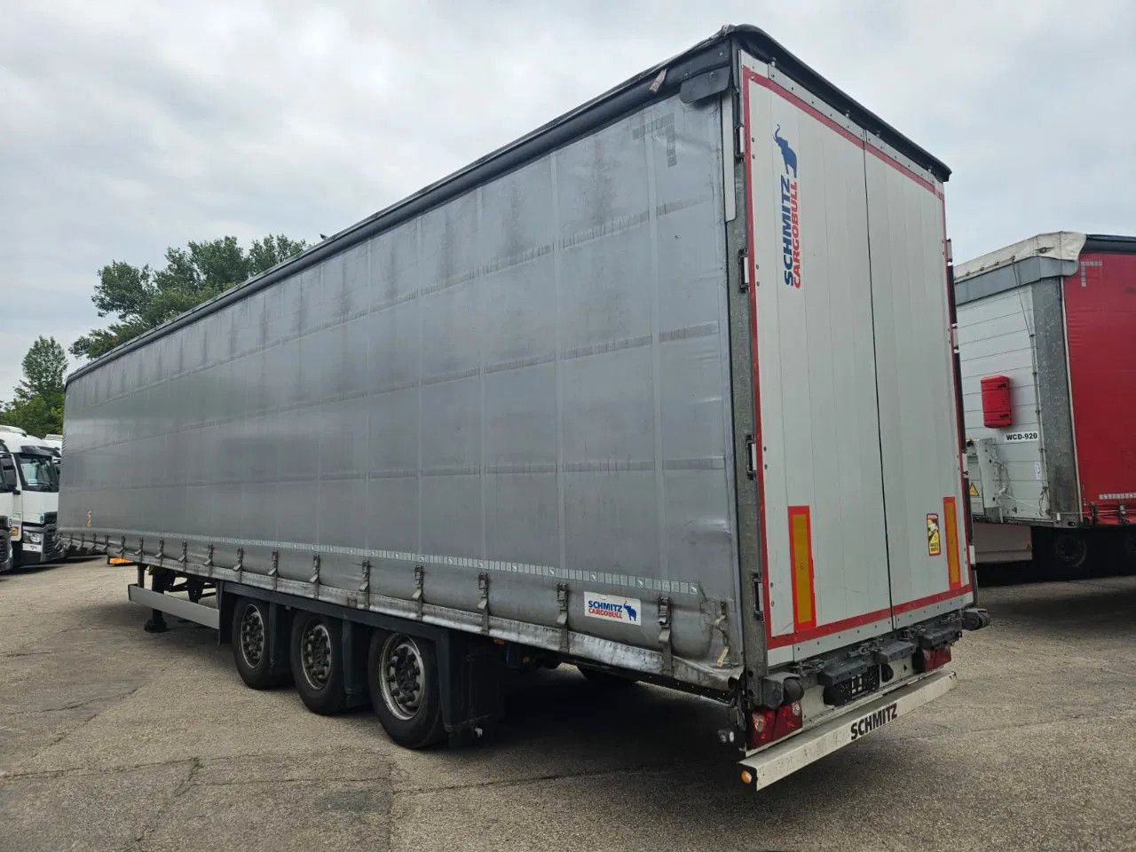 Schmitz Cargobull SCB S3T VARIOS 2 units! Lifting Axle A&C, XL Cod - Semi-remorque rideaux coulissants: photos 4 Schmitz Cargobull SCB S3T VARIOS 2 units! Lifting Axle A&C, XL Cod - Semi-remorque rideaux coulissants: photos 4