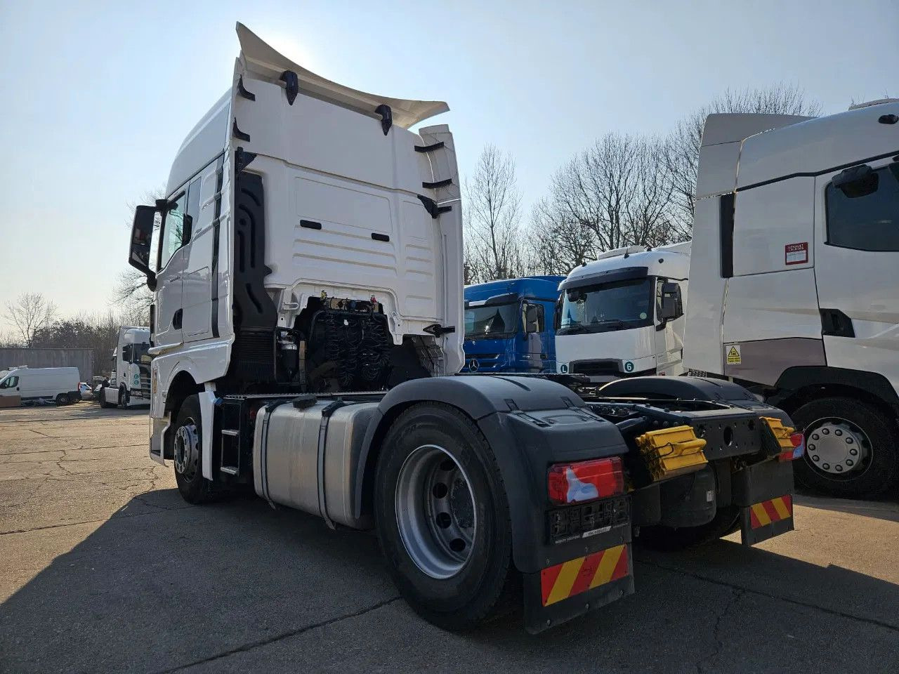 MAN TGX 18.470 XXL, Standklima, Low mileage, Full Ai - Tracteur routier: photos 3 MAN TGX 18.470 XXL, Standklima, Low mileage, Full Ai - Tracteur routier: photos 3