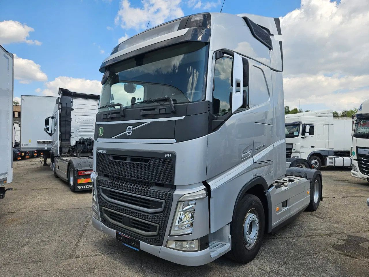 Volvo FH 500 Globe-Standard-I-Park- ACC- DAS-1 unit - Tracteur routier: photos 1 Volvo FH 500 Globe-Standard-I-Park- ACC- DAS-1 unit - Tracteur routier: photos 1