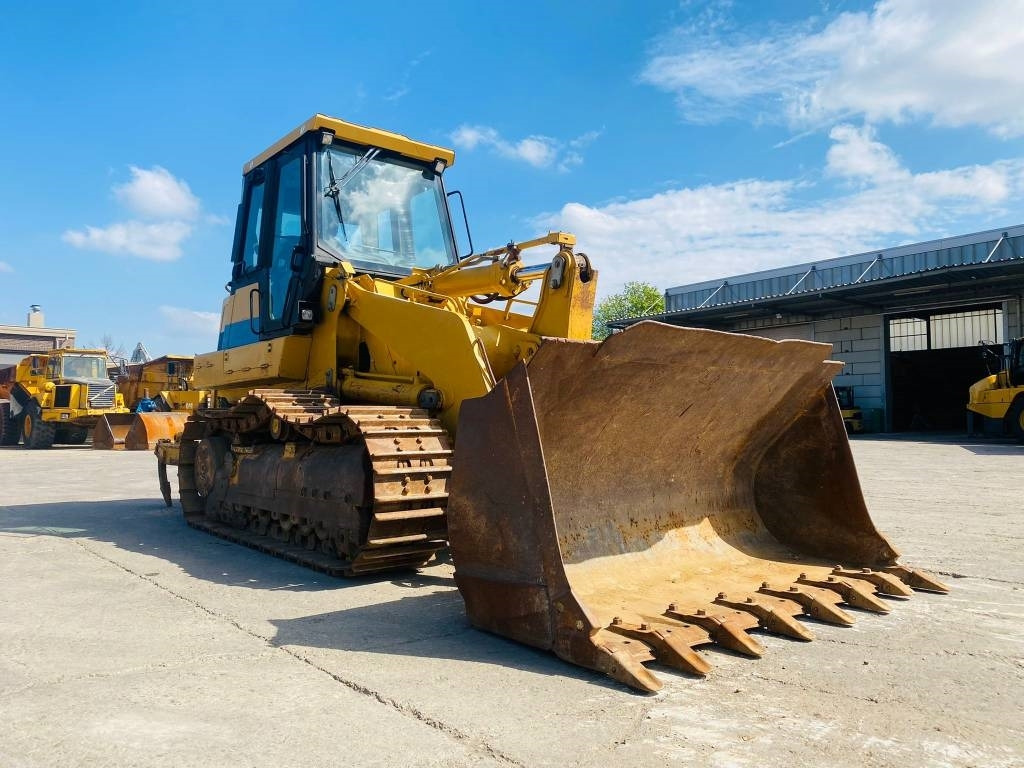 CAT 963 C - Chargeuse sur chenilles: photos 2 CAT 963 C - Chargeuse sur chenilles: photos 2