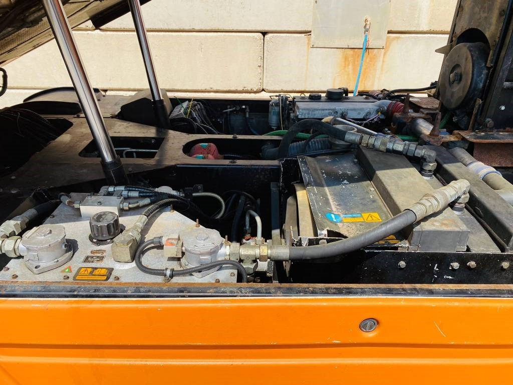 Balayeuse de voirie Schmidt metro 500 tx: photos 13 Balayeuse de voirie Schmidt metro 500 tx: photos 13