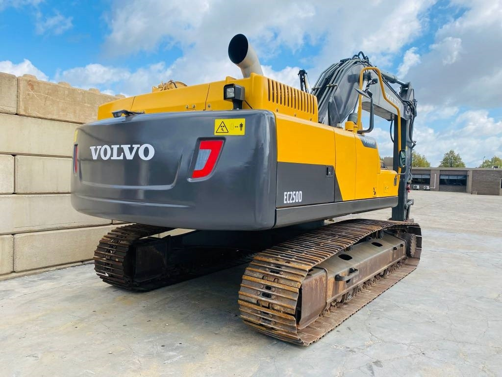 Volvo EC 250 D N L - Pelle sur chenille: photos 5 Volvo EC 250 D N L - Pelle sur chenille: photos 5