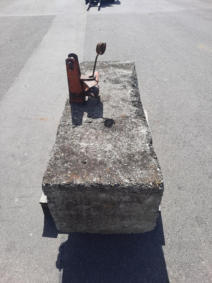 Heckgewicht Frontgewicht Schleppergewicht Gewicht. - Contrepoids: photos 2 Heckgewicht Frontgewicht Schleppergewicht Gewicht. - Contrepoids: photos 2