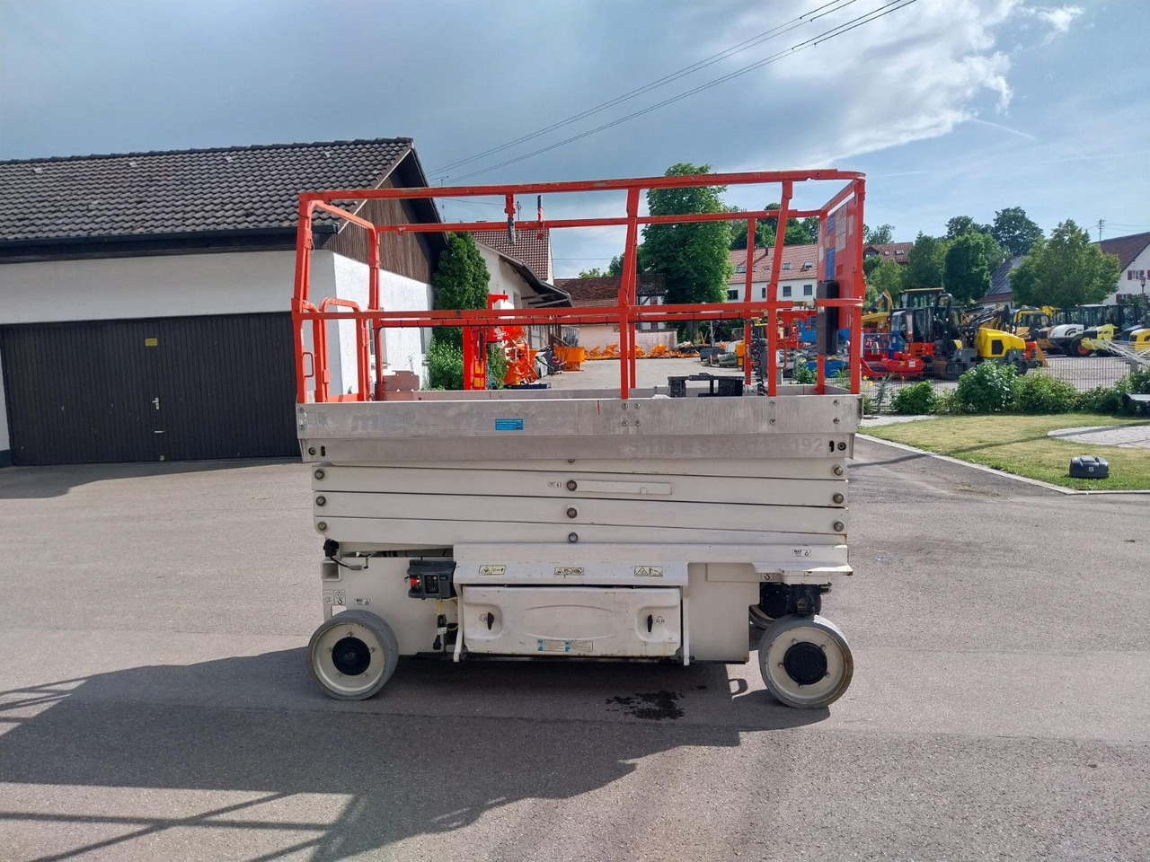 JLG 3246 ES - Camion avec nacelle: photos 1 JLG 3246 ES - Camion avec nacelle: photos 1