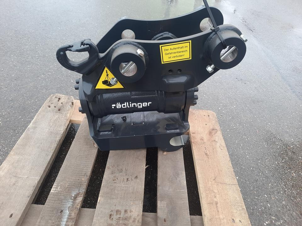 Rädlinger Tilt 3,5 -5 to Powertilt Minibagger Schwenkmotor Yanmar - Tiltrotator pour Mini pelle: photos 5 Rädlinger Tilt 3,5 -5 to Powertilt Minibagger Schwenkmotor Yanmar - Tiltrotator pour Mini pelle: photos 5