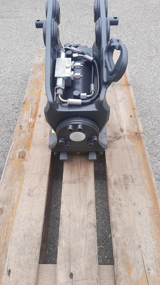 Rädlinger Tilt 390 HS 01 MS 01 1- 2,8t Powertilt Kubota KX 019 - Tiltrotator pour Mini pelle: photos 4 Rädlinger Tilt 390 HS 01 MS 01 1- 2,8t Powertilt Kubota KX 019 - Tiltrotator pour Mini pelle: photos 4