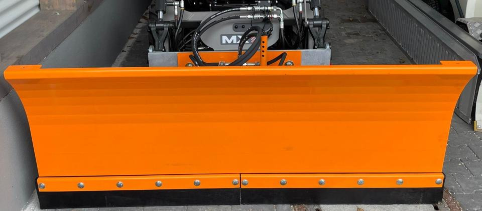 Schneeschild 1,8m MX Yanmar Solis Kommunal Traktor Hoflader - Lame à neige: photos 2 Schneeschild 1,8m MX Yanmar Solis Kommunal Traktor Hoflader - Lame à neige: photos 2