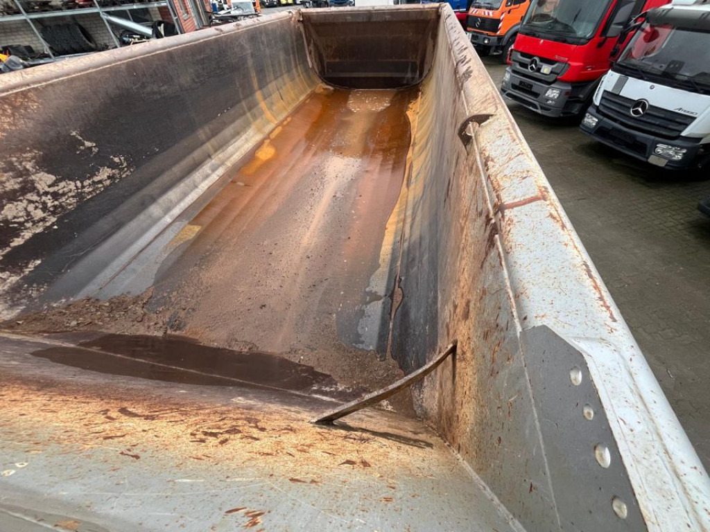 IVECO-MAGIRUS TRACKER AD450TW 4 Achs Muldenkipper Meiller - Tombereau: photos 4 IVECO-MAGIRUS TRACKER AD450TW 4 Achs Muldenkipper Meiller - Tombereau: photos 4