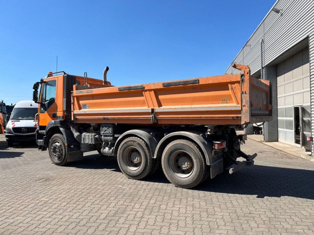 Iveco TRACKER AD260T50 6x4 3-Achs Kipper Schalter, Bla - Camion benne: photos 4 Iveco TRACKER AD260T50 6x4 3-Achs Kipper Schalter, Bla - Camion benne: photos 4