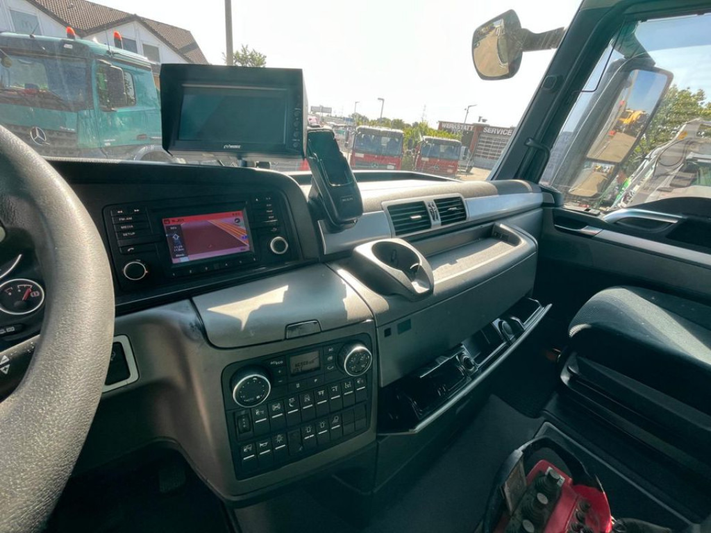 MAN TG-X 26.400 6x2 Pritsche Heckkran Palfinger 34002 - Camion plateau, Camion grue: photos 3 MAN TG-X 26.400 6x2 Pritsche Heckkran Palfinger 34002 - Camion plateau, Camion grue: photos 3