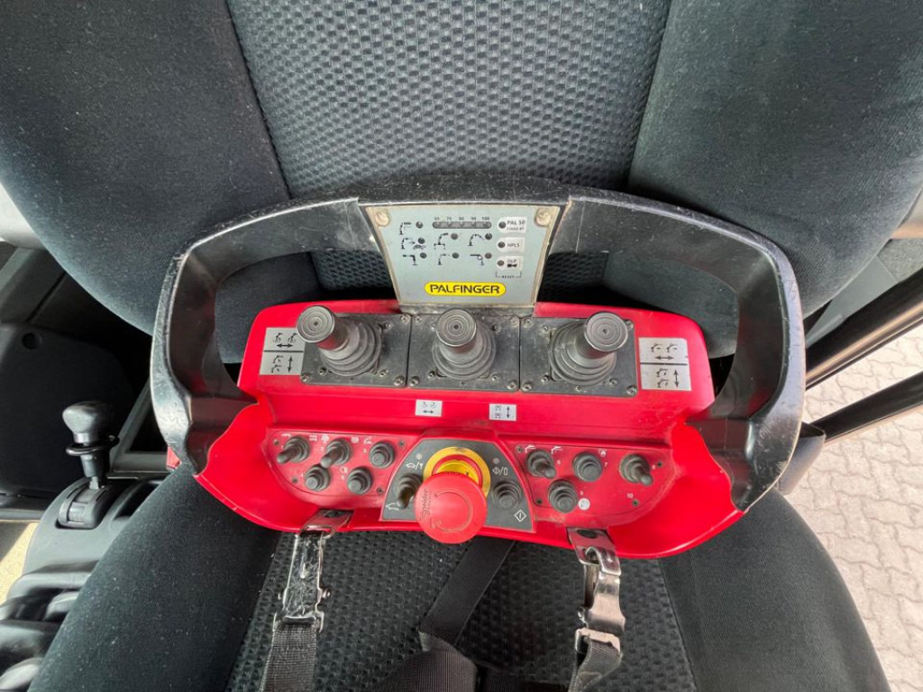 MAN TG-X 26.480 6x2 Pritsche Heckkran Palfinger 24001 - Camion plateau, Camion grue: photos 3 MAN TG-X 26.480 6x2 Pritsche Heckkran Palfinger 24001 - Camion plateau, Camion grue: photos 3