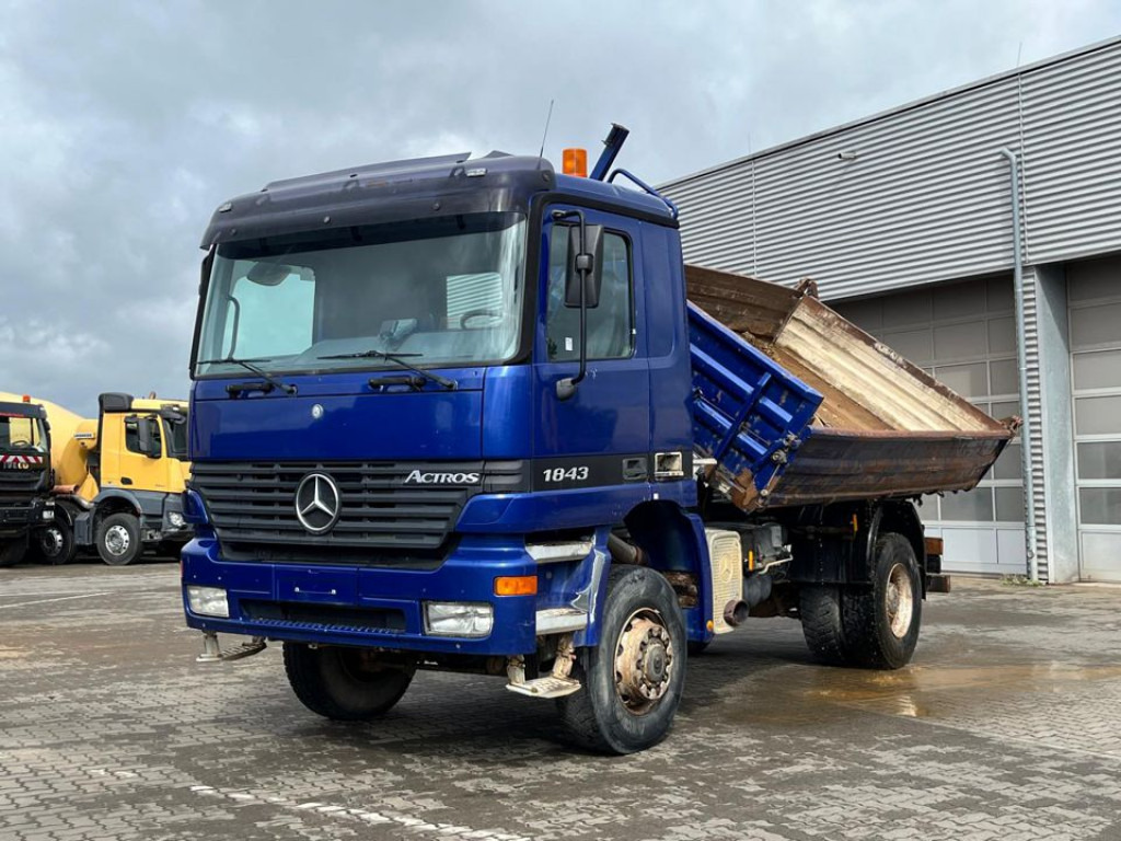 MERCEDES-BENZ Actros 1843 AK 2-Achs Allradkipper Meiller - Camion benne: photos 1 MERCEDES-BENZ Actros 1843 AK 2-Achs Allradkipper Meiller - Camion benne: photos 1