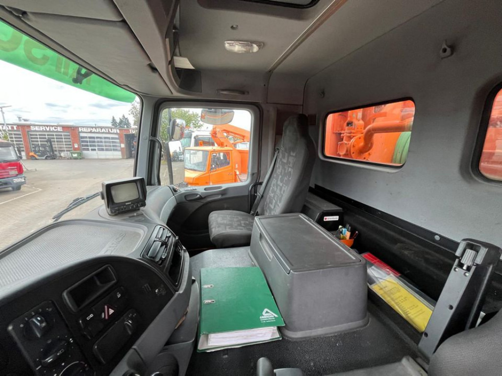 MERCEDES-BENZ Actros 2644 L 6x4 Saug + Spülwagen Kombi Saug+Spül super Zustand - Camion vidangeur: photos 2 MERCEDES-BENZ Actros 2644 L 6x4 Saug + Spülwagen Kombi Saug+Spül super Zustand - Camion vidangeur: photos 2