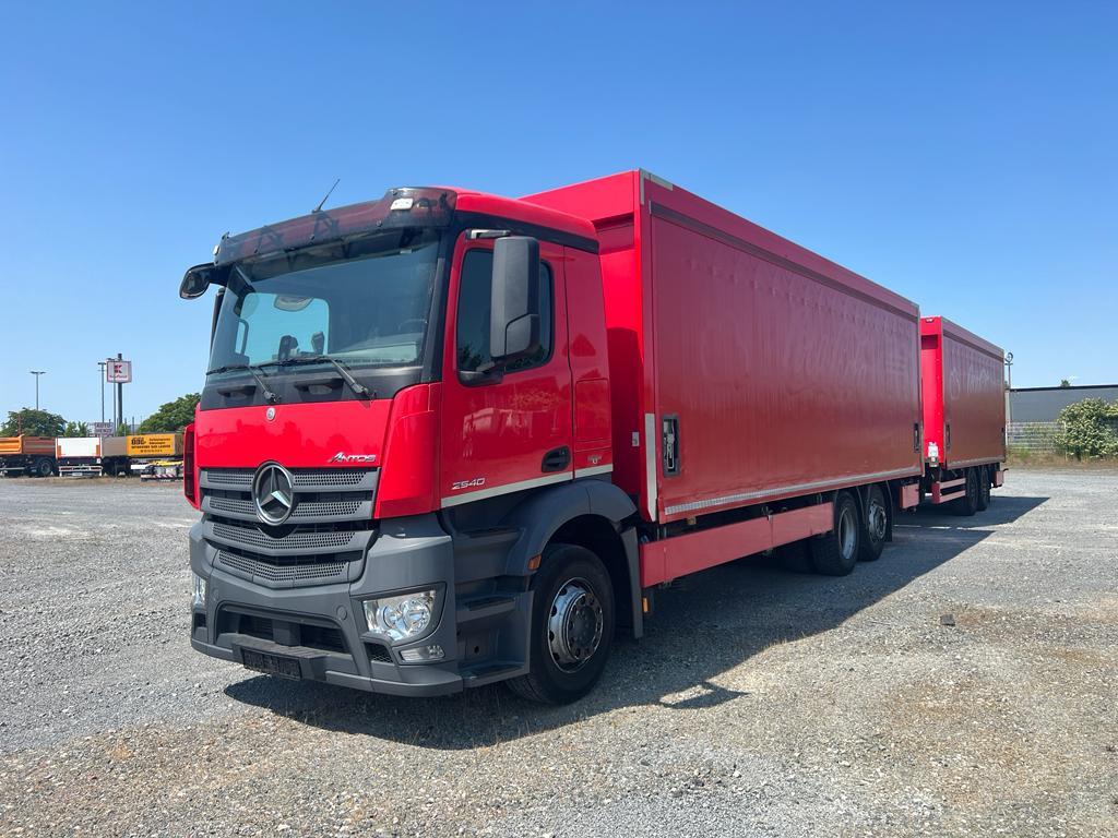 MERCEDES-BENZ Antos 2540 L 6x2 Pritsche LBW Coca Cola, 8,2m Getränke - Camion à rideaux coulissants: photos 1 MERCEDES-BENZ Antos 2540 L 6x2 Pritsche LBW Coca Cola, 8,2m Getränke - Camion à rideaux coulissants: photos 1
