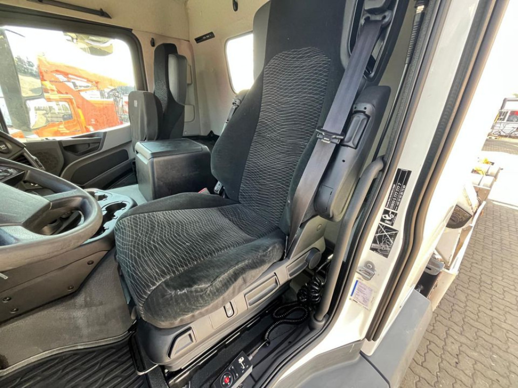 MERCEDES-BENZ Antos 2543 L 6x2 Abrollkipper mit Kran Funk+Greiferst. - Camion ampliroll, Camion grue: photos 4 MERCEDES-BENZ Antos 2543 L 6x2 Abrollkipper mit Kran Funk+Greiferst. - Camion ampliroll, Camion grue: photos 4
