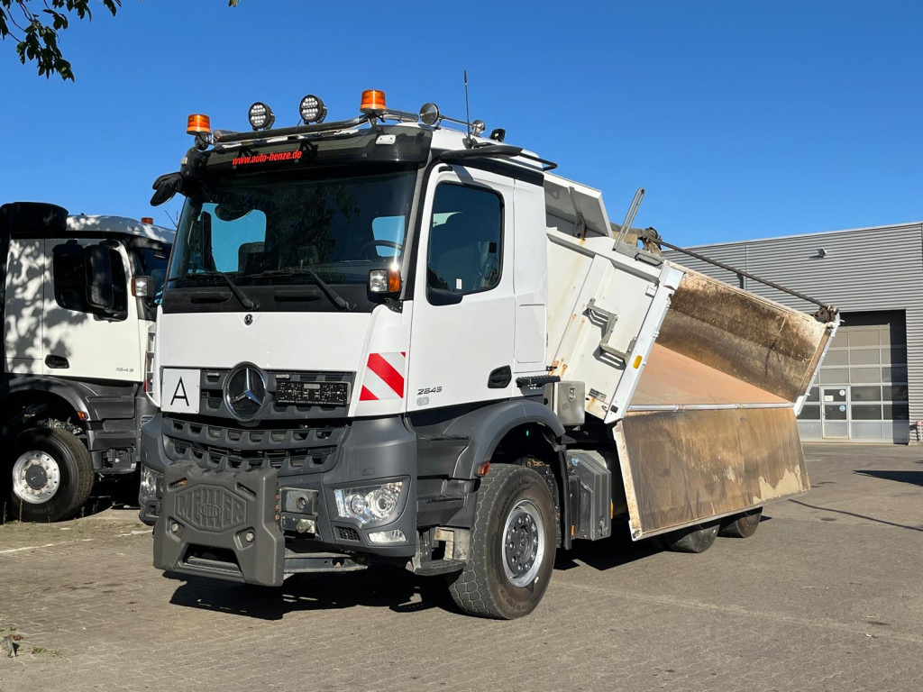 MERCEDES-BENZ Arocs 2645 K 6x4 3-Achs Kipper gr. Meiller Bordmatik 2 Stempel - Camion benne: photos 1 MERCEDES-BENZ Arocs 2645 K 6x4 3-Achs Kipper gr. Meiller Bordmatik 2 Stempel - Camion benne: photos 1