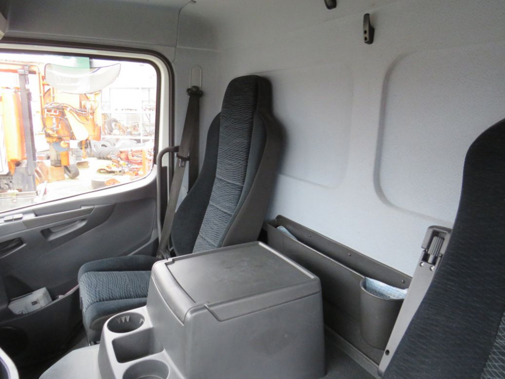 MERCEDES-BENZ Atego 1224 L  Pritsche LBW LBW 1.5to - Camion à rideaux coulissants: photos 3 MERCEDES-BENZ Atego 1224 L  Pritsche LBW LBW 1.5to - Camion à rideaux coulissants: photos 3