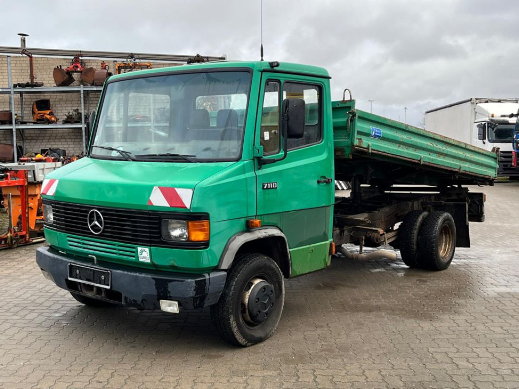 MERCEDES-BENZ Vario 711 DK 2-Achs Kipper Meiller - Camion benne: photos 1 MERCEDES-BENZ Vario 711 DK 2-Achs Kipper Meiller - Camion benne: photos 1