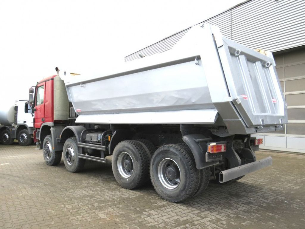 Mercedes-Benz Actros 4141 8x6 4 Achs Muldenkipper Kupplung, 1. - Camion benne: photos 3 Mercedes-Benz Actros 4141 8x6 4 Achs Muldenkipper Kupplung, 1. - Camion benne: photos 3