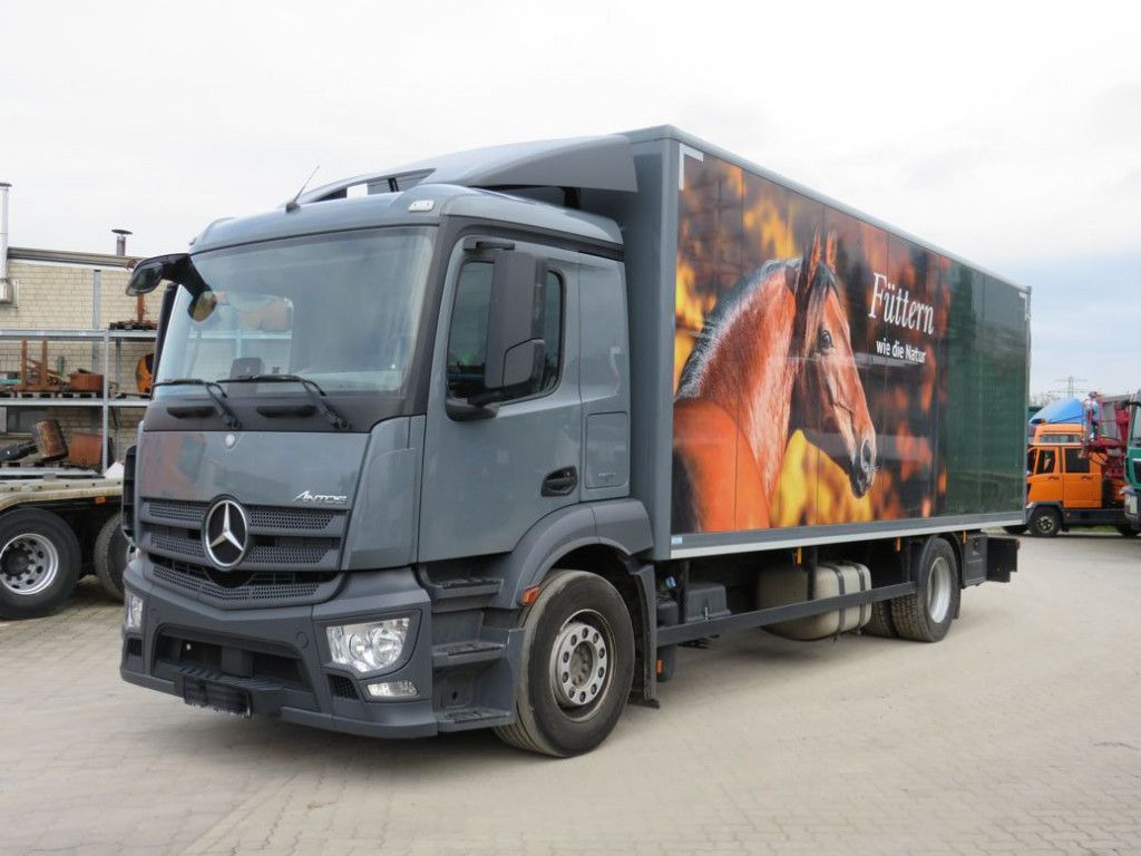 Mercedes-Benz Antos 1830 L nR 4x2 Standardkoffer LBW LBW 2to+F - Camion fourgon: photos 1 Mercedes-Benz Antos 1830 L nR 4x2 Standardkoffer LBW LBW 2to+F - Camion fourgon: photos 1