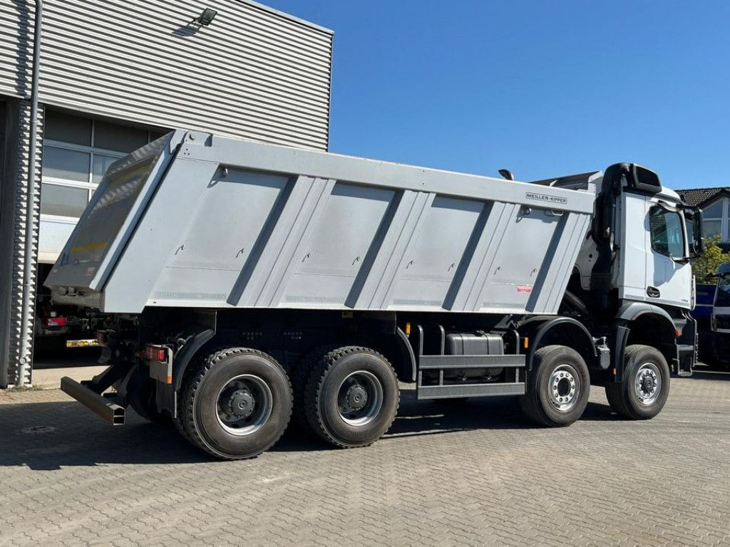 Mercedes-Benz Arocs 4153 8x6 4 Achs Muldenkipper Meiller - Camion benne: photos 3 Mercedes-Benz Arocs 4153 8x6 4 Achs Muldenkipper Meiller - Camion benne: photos 3