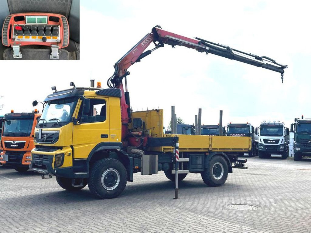 Volvo FM 330 4x4 Pritsche Kran Singelreifen Funkfernbe - Camion plateau, Camion grue: photos 1 Volvo FM 330 4x4 Pritsche Kran Singelreifen Funkfernbe - Camion plateau, Camion grue: photos 1
