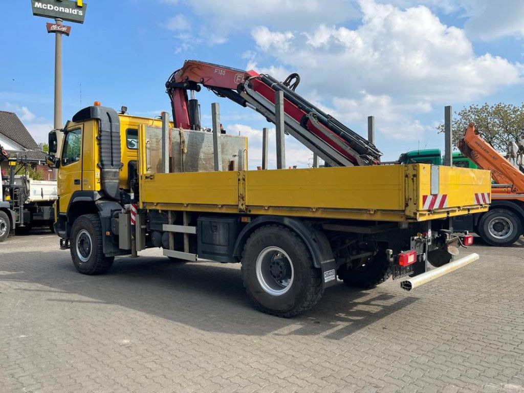 Volvo FM 330 4x4 Pritsche Kran Singelreifen Funkfernbe - Camion plateau, Camion grue: photos 3 Volvo FM 330 4x4 Pritsche Kran Singelreifen Funkfernbe - Camion plateau, Camion grue: photos 3