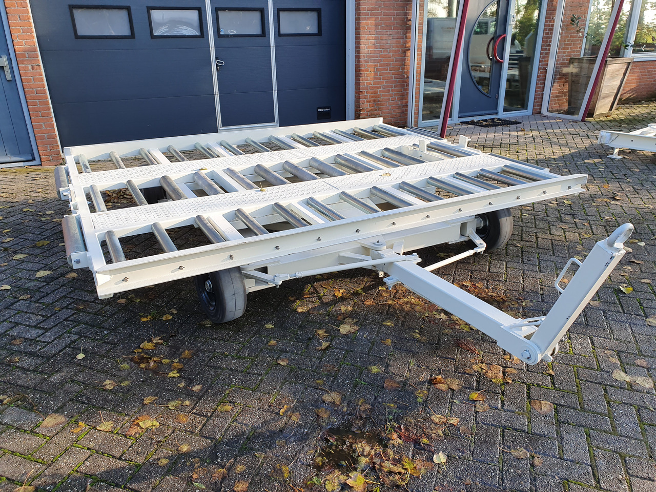 Dolly 10ft Yumbo turntable - Équipement aéroportuaire: photos 1 Dolly 10ft Yumbo turntable - Équipement aéroportuaire: photos 1