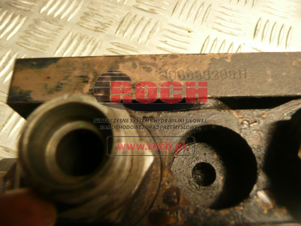 REXROTH R908406925 ASX03 11656538 150214163947 - 1 SEKCYJNY + ZAWÓR CIŚNIENIOWY - Valve hydraulique: photos 2 REXROTH R908406925 ASX03 11656538 150214163947 - 1 SEKCYJNY + ZAWÓR CIŚNIENIOWY - Valve hydraulique: photos 2