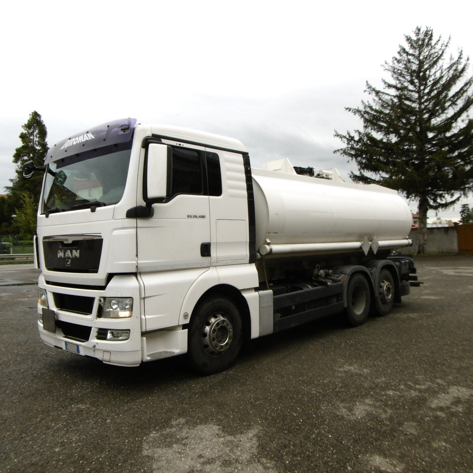 MAN 26.480 - Camion citerne: photos 3 MAN 26.480 - Camion citerne: photos 3