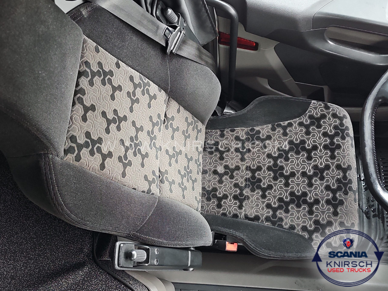 SCANIA R 450 A4x2LA / LED / Sideskirts / ADR AT - Tracteur routier: photos 4 SCANIA R 450 A4x2LA / LED / Sideskirts / ADR AT - Tracteur routier: photos 4