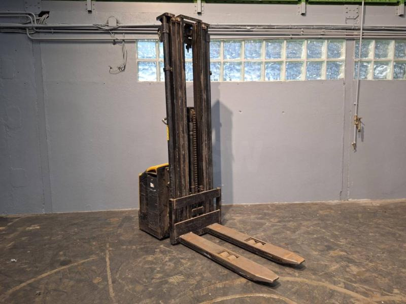 Caterpillar NSP16N - Gerbeur: photos 3 Caterpillar NSP16N - Gerbeur: photos 3