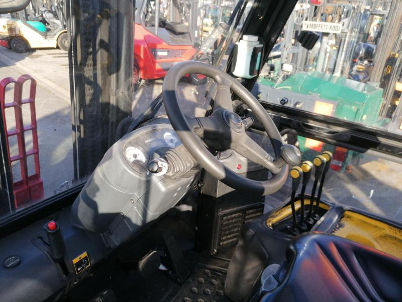 Chariot élévateur à gaz Hyundai 40L-7A: photos 6