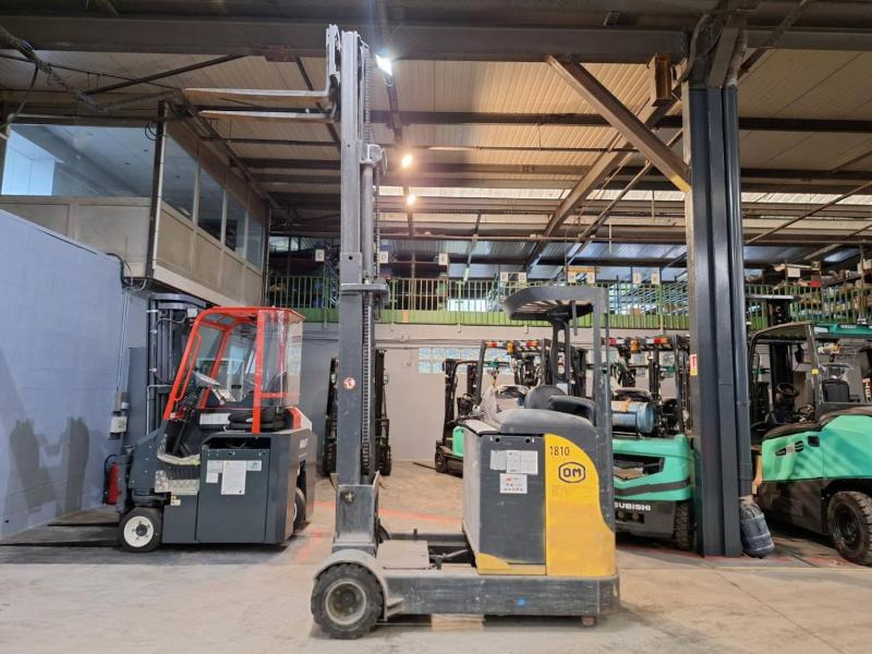 Chariot à mât rétractable Om XRS20AC: photos 14 Chariot à mât rétractable Om XRS20AC: photos 14