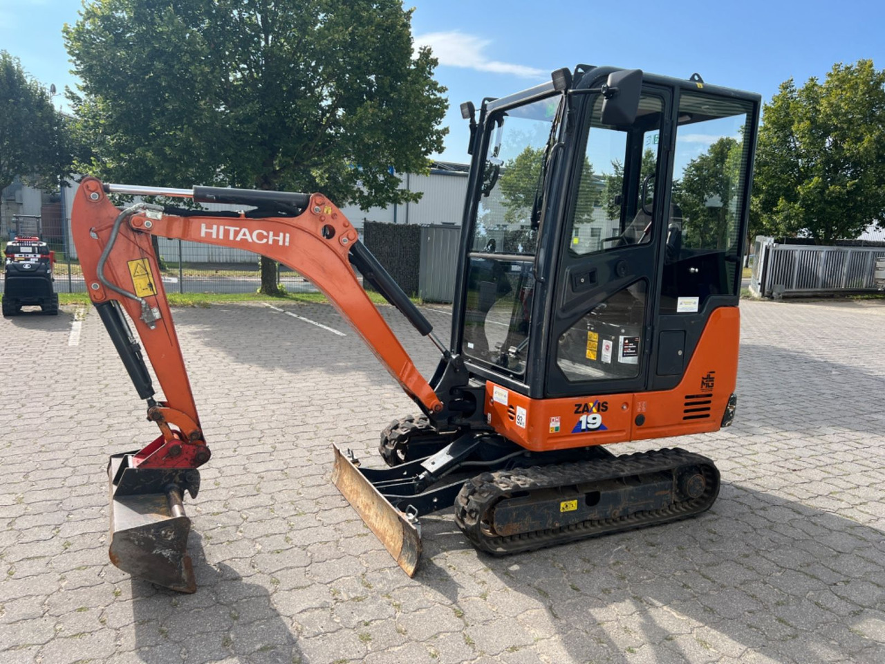 Hitachi ZX 19-6 CR, BJ 21, 1270 BH, MS01, GL - Mini pelle: photos 1 Hitachi ZX 19-6 CR, BJ 21, 1270 BH, MS01, GL - Mini pelle: photos 1