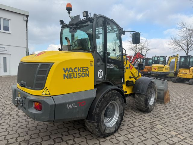 Wacker WL 70, Bj 21, 1625 BH, 122 PS, Schaufel Gabel Wacker WL 70, Bj 21, 1625 BH, 122 PS, Schaufel Gabel - Chargeuse sur pneus: photos 3 Wacker WL 70, Bj 21, 1625 BH, 122 PS, Schaufel Gabel Wacker WL 70, Bj 21, 1625 BH, 122 PS, Schaufel Gabel - Chargeuse sur pneus: photos 3