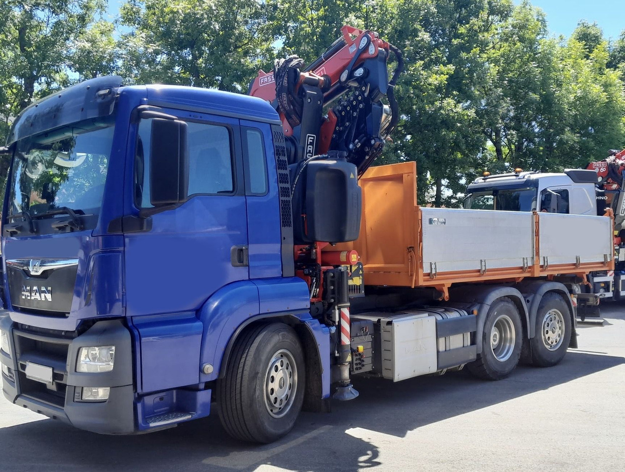 MERCEDES-BENZ Hiab Palfinger Fassi F275-5 JIB-3 - Camion plateau: photos 4 MERCEDES-BENZ Hiab Palfinger Fassi F275-5 JIB-3 - Camion plateau: photos 4