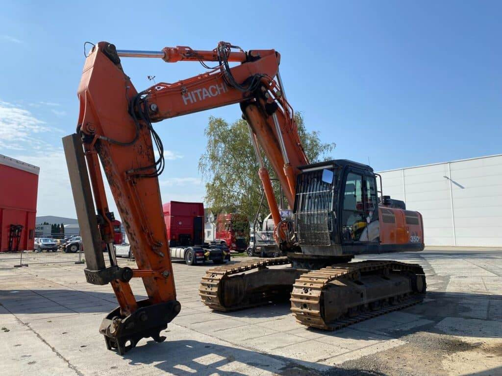 Hitachi ZX350LC-6 - Pelle sur chenille: photos 4 Hitachi ZX350LC-6 - Pelle sur chenille: photos 4