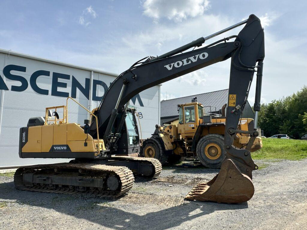 Volvo EC220EL - Pelle sur chenille: photos 1 Volvo EC220EL - Pelle sur chenille: photos 1