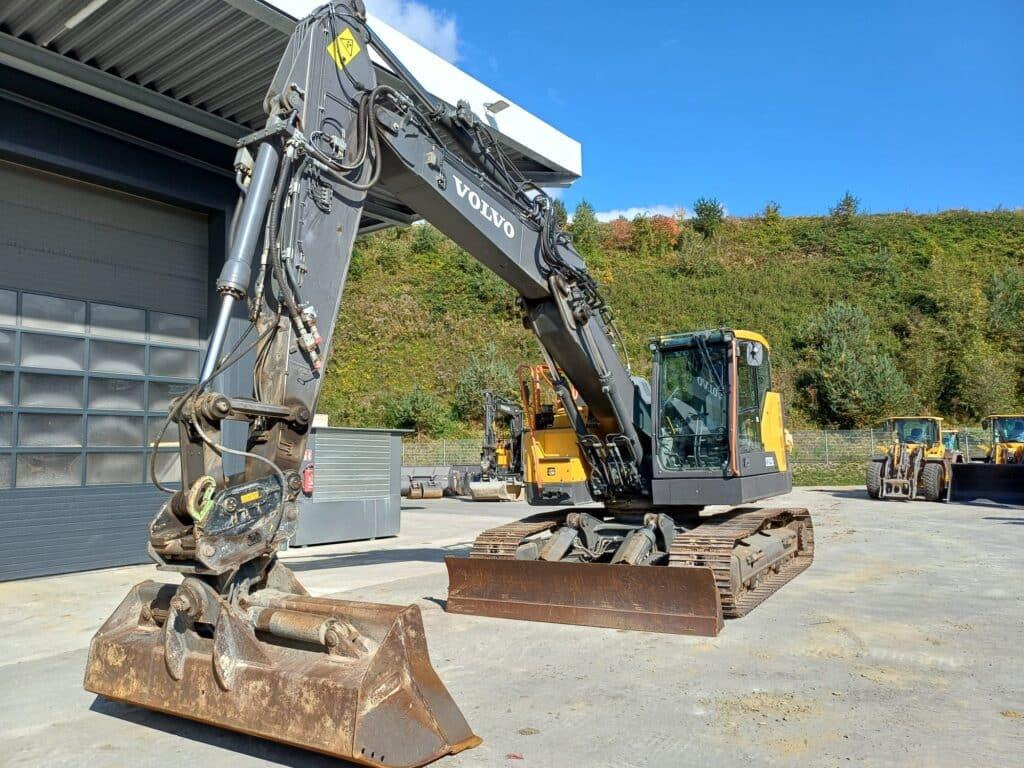 Volvo ECR235EL - Pelle sur chenille: photos 4 Volvo ECR235EL - Pelle sur chenille: photos 4