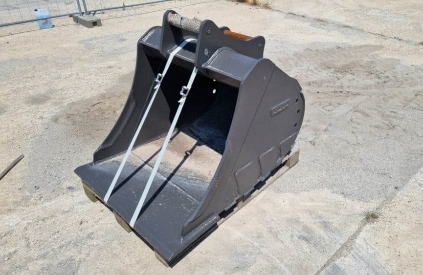 Volvo Tieflöffel mit Messer - Tractopelle: photos 4 Volvo Tieflöffel mit Messer - Tractopelle: photos 4