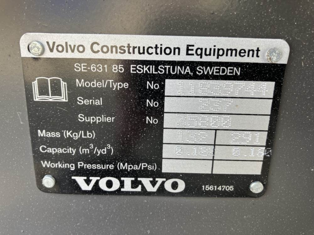 Volvo Tieflöffel mit Zähnen - Tractopelle: photos 3 Volvo Tieflöffel mit Zähnen - Tractopelle: photos 3