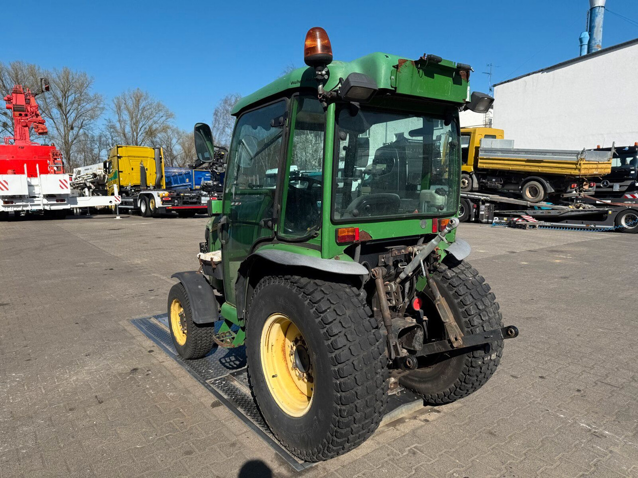 John Deere 3520 Kommunaltrak. Frontkraftheber Kuppeldreieck - Tracteur agricole: photos 5 John Deere 3520 Kommunaltrak. Frontkraftheber Kuppeldreieck - Tracteur agricole: photos 5