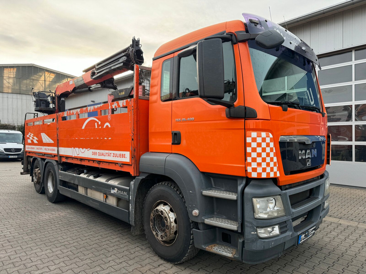 MAN TGS 26.400 6x2 Pritsche Kran Palfinger PK 18001L - Camion grue: photos 1 MAN TGS 26.400 6x2 Pritsche Kran Palfinger PK 18001L - Camion grue: photos 1